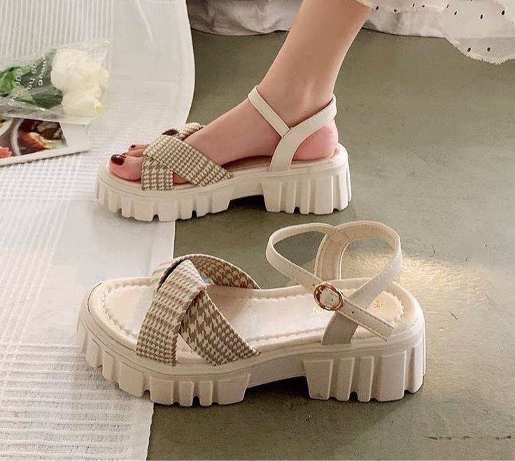Stylish Thick Sole Casual Summer Wear
